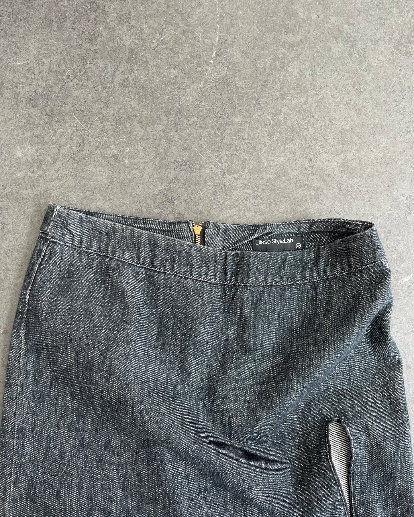 2000's StyleLab Denim Skirt (38W)
