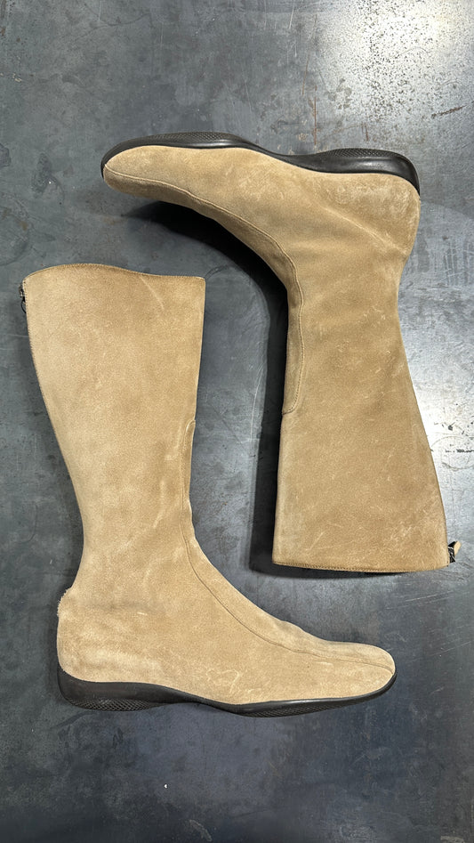 Early 00’s boots (39,5EU)