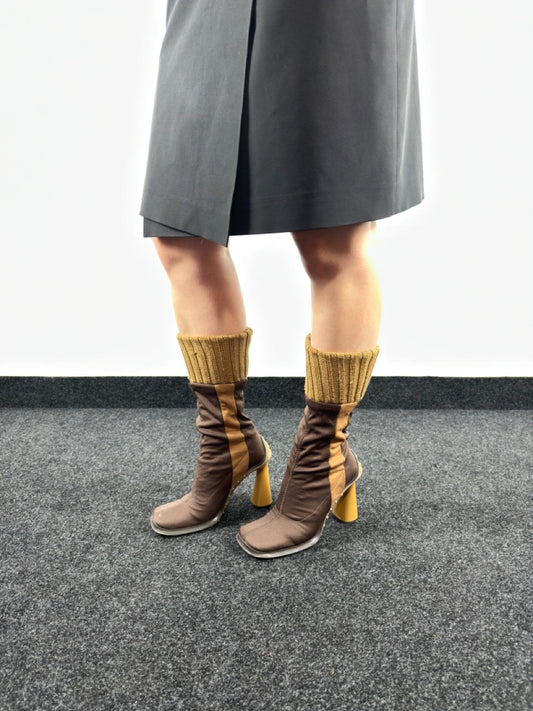 F/W 1999 Heeled Streched Boots (35 EU)