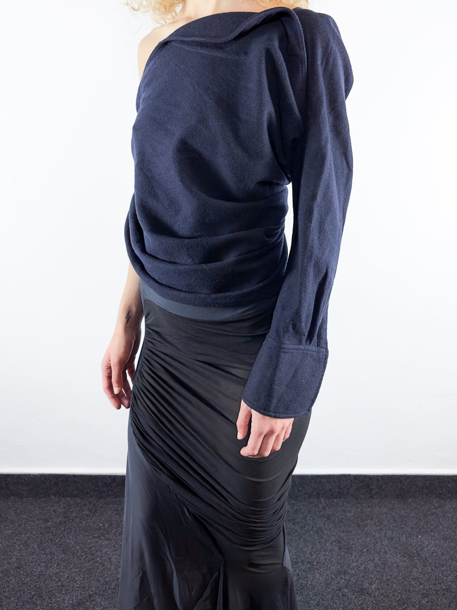 F/W 2002 Asymmetryc Wool Top (M)