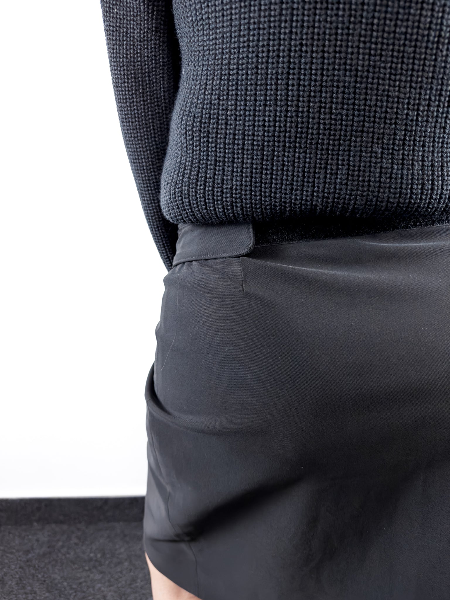 F/W 1998 Adjustable Waist Knee Skirt (38W)