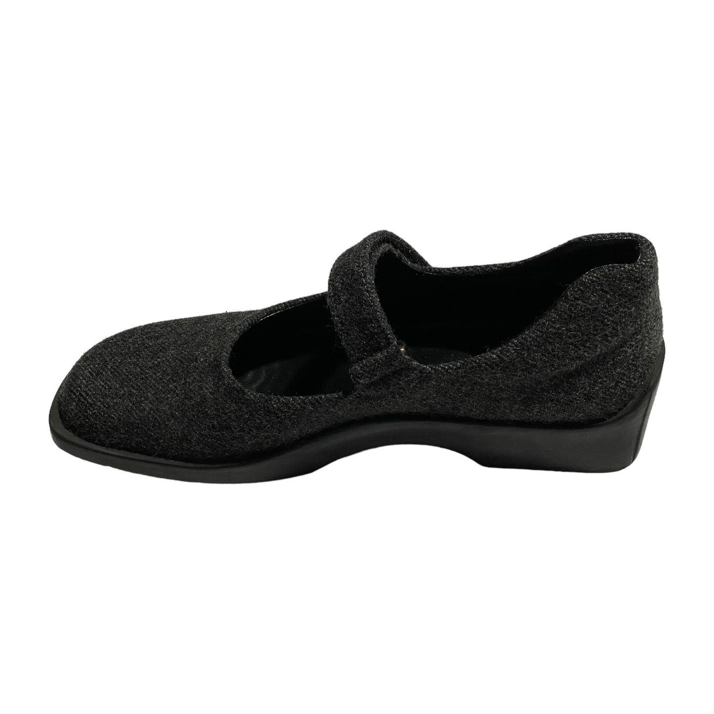 00's Prada Shoes (37EU)