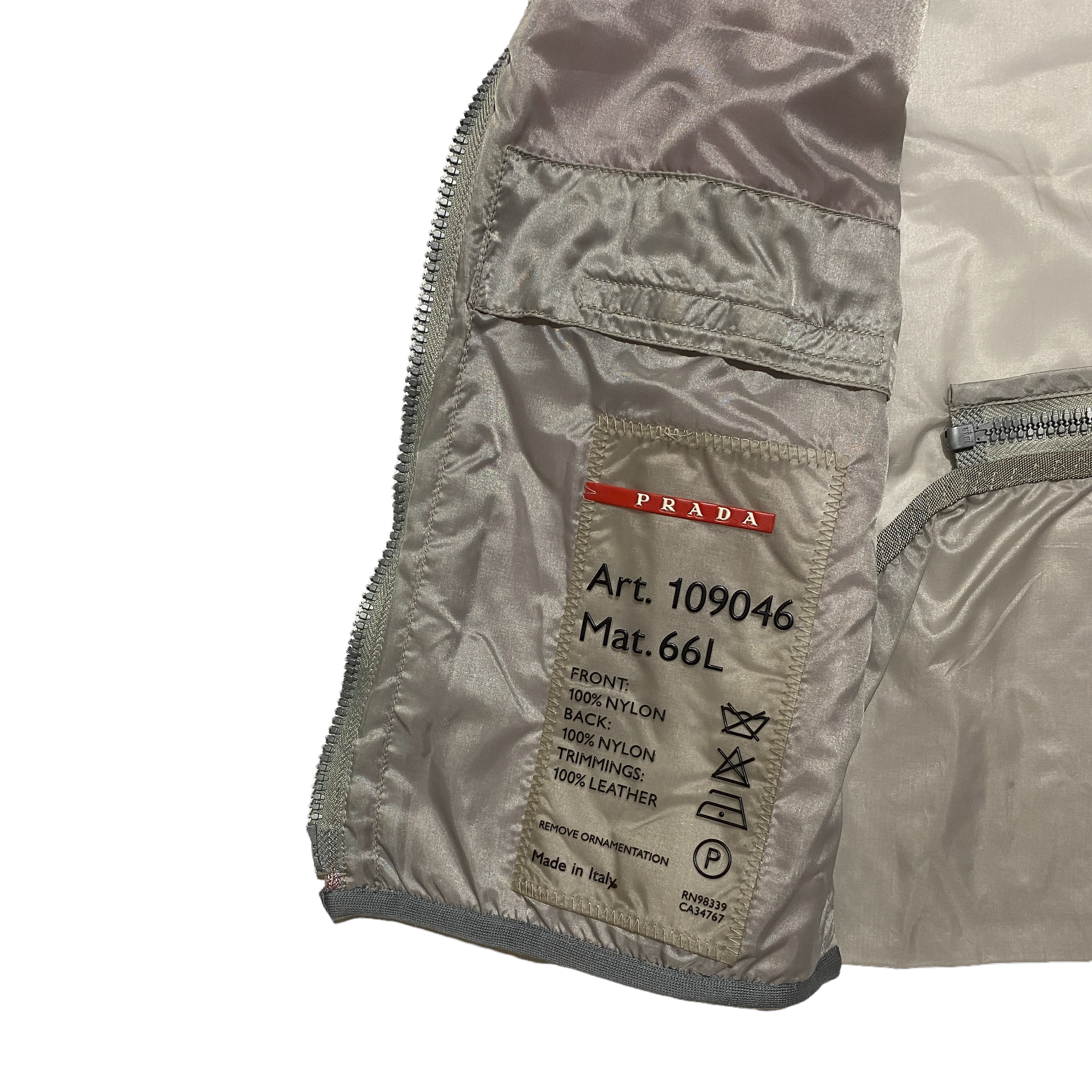 S/S 2000 Prada Sport Tech Vest (44)